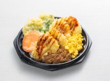 そぼろとり天丼